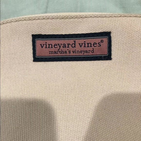 Vineyard Vines Cosmetic Case - Picture 4 of 8